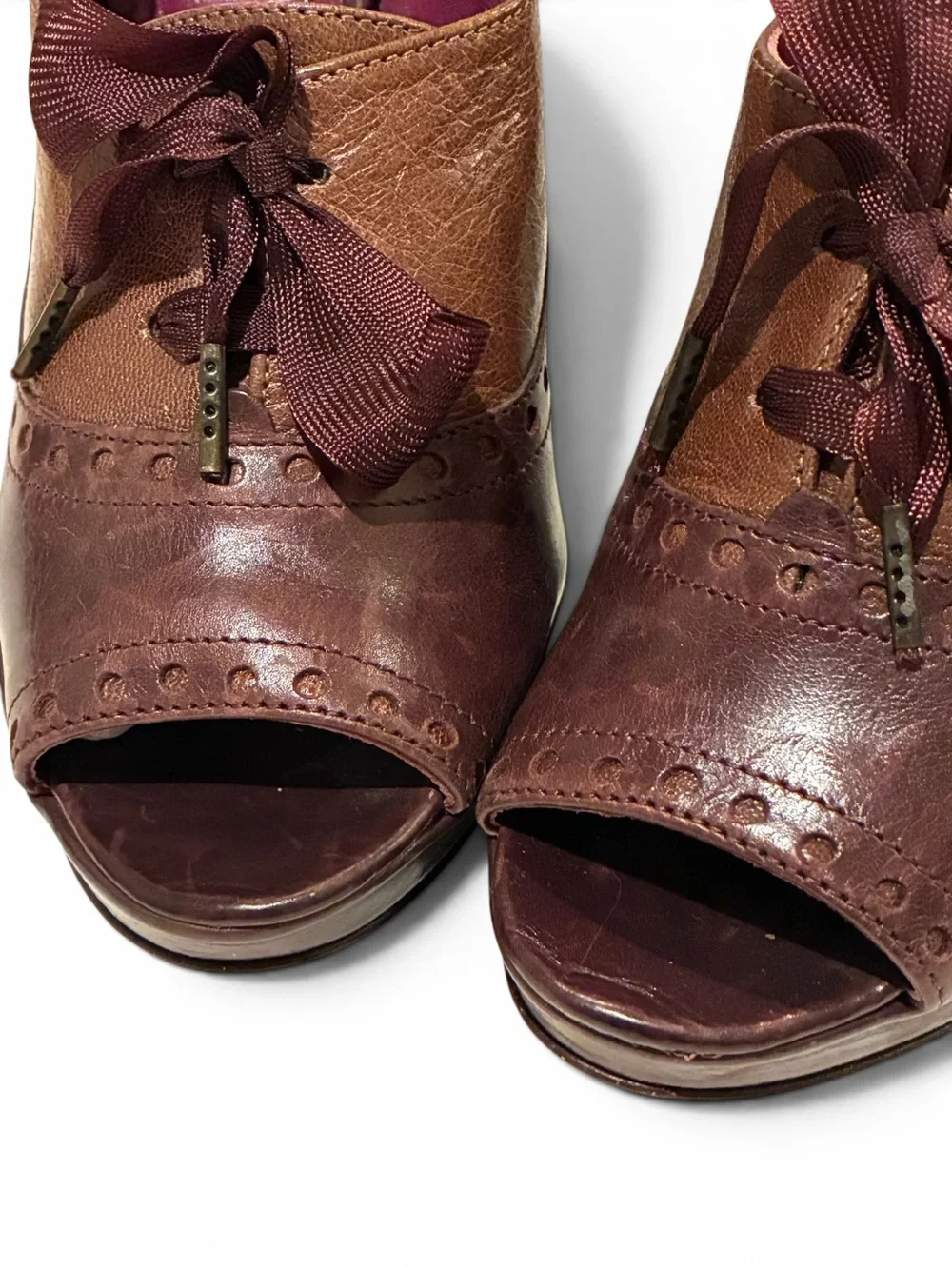 Vintage Coach Claudine leather peep toe lace front spectator heels. 7.5